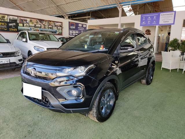 https://images10.gaadi.com/usedcar_image/3667798/original/processed_img2913458__used_car_2913458_1699695070.jpg?imwidth=6402