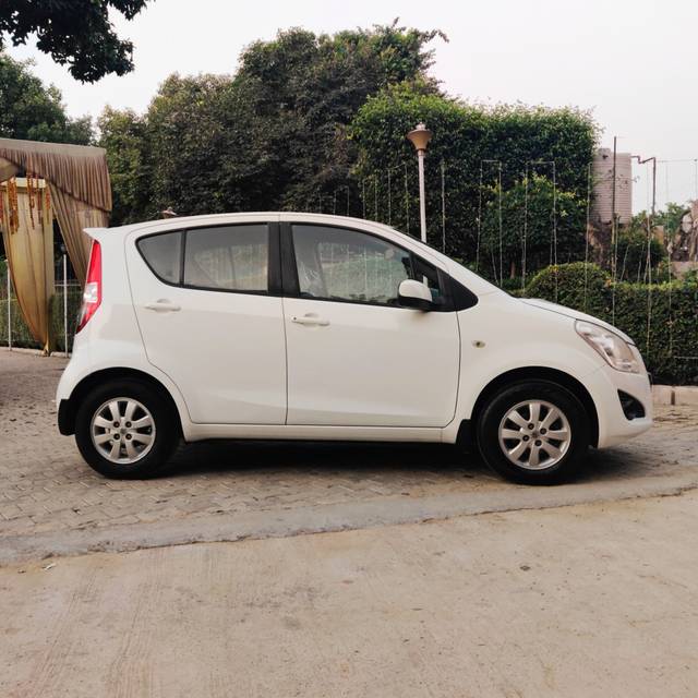 https://images10.gaadi.com/usedcar_image/3667814/original/img2913463__used_car_2913463_1699930152.jpg?imwidth=6401
