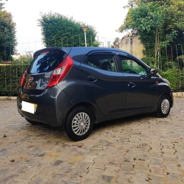 https://images10.gaadi.com/usedcar_image/3667846/original/processed_img2913481__used_car_2913481_1699929263.jpg?imwidth=6402