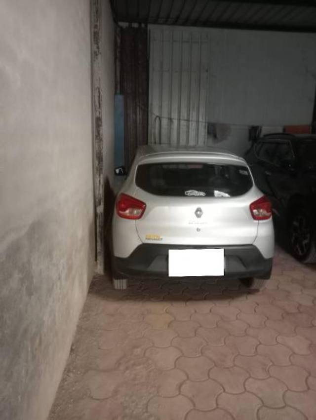 https://images10.gaadi.com/usedcar_image/3667955/original/processed_82b16c8f-5fa9-448b-b6d6-fa51d6a03875.jpg?imwidth=6401
