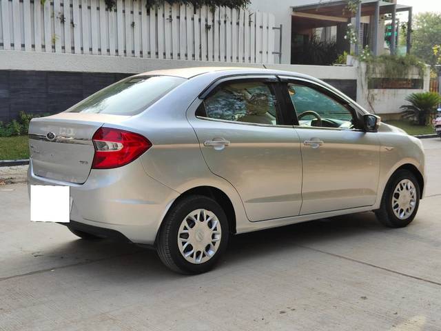https://images10.gaadi.com/usedcar_image/3668032/original/processed_img2913580__used_car_2913580_1699704568.jpg?imwidth=6402