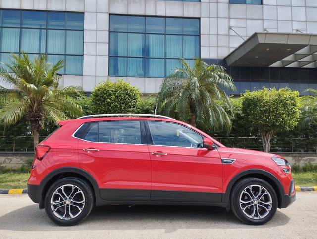 https://images10.gaadi.com/usedcar_image/3668077/original/processed_img2913609__used_car_2913609_1699706017.jpg?imwidth=6401