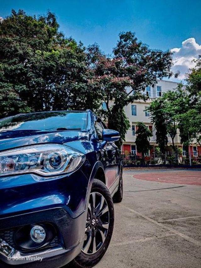 https://images10.gaadi.com/usedcar_image/3668133/original/processed_99b8d0b3-330e-4e12-8b76-7e1d9982e084.jpeg?imwidth=6402