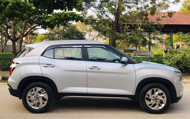 https://images10.gaadi.com/usedcar_image/3668242/original/processed_img2913683__used_car_2913683_1699712567.jpg?imwidth=6401