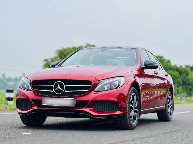 https://images10.gaadi.com/usedcar_image/3668256/original/processed_ea5d571d-7b4b-4381-900e-080ca8638b75.jpg?imwidth=6402