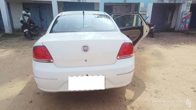 https://images10.gaadi.com/usedcar_image/3668453/original/processed_e6af545f-9428-4be5-96a0-c29d58a5aa15.jpg?imwidth=6401