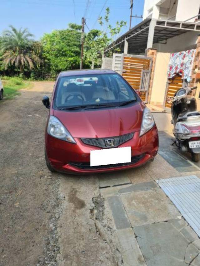 https://images10.gaadi.com/usedcar_image/3668699/original/processed_f292b91f-b5b9-4ec2-bd72-a4e4197aec6d.jpg?imwidth=6401