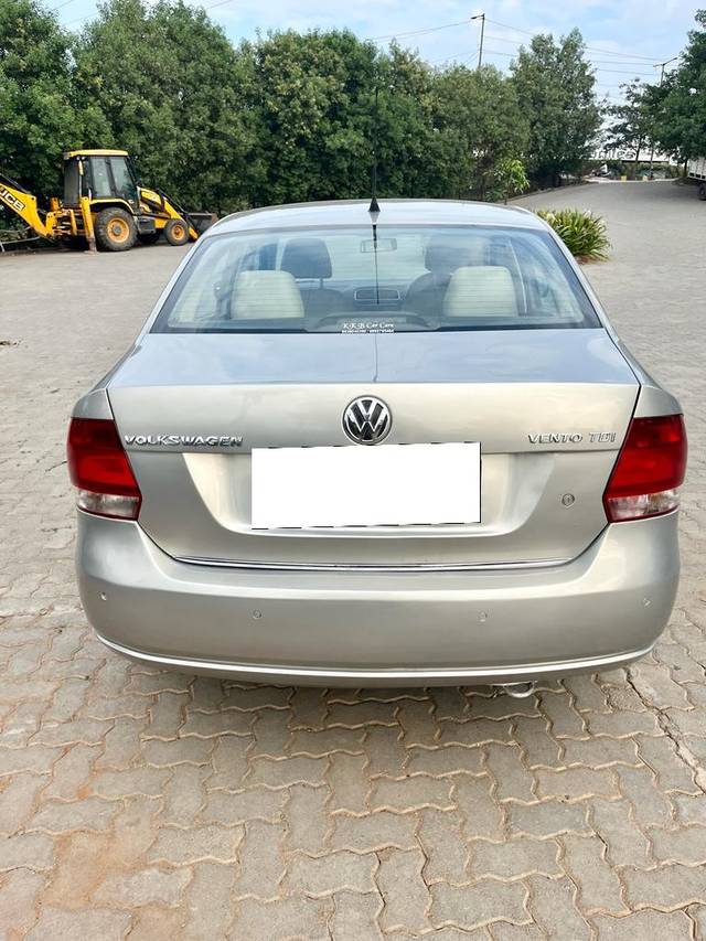 https://images10.gaadi.com/usedcar_image/3668801/original/processed_img2913781__used_car_2913781_1699771324.jpg?imwidth=6401