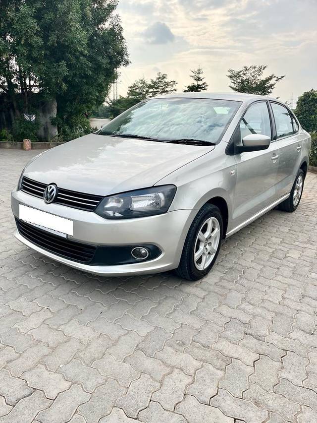 https://images10.gaadi.com/usedcar_image/3668801/original/processed_img2913781__used_car_2913781_1699771325.jpg?imwidth=6402