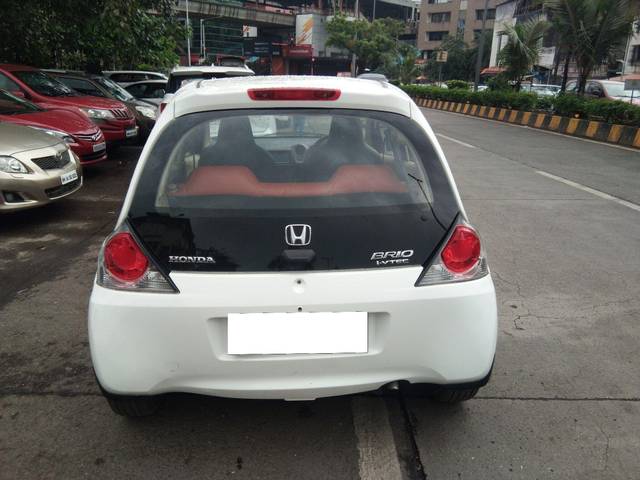 https://images10.gaadi.com/usedcar_image/3668855/original/processed_img2913792__used_car_2913792_1699773590.jpg?imwidth=6401