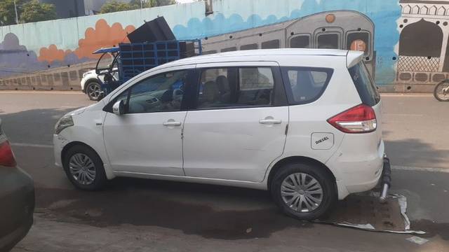 https://images10.gaadi.com/usedcar_image/3668876/original/04__VCC_IMG_1699162920484_1814520_95_1699163623.jpg?imwidth=6402