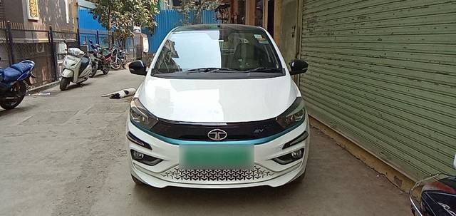 https://images10.gaadi.com/usedcar_image/3669023/original/05__VCC_1814829_94_1699174578.jpg?imwidth=6400