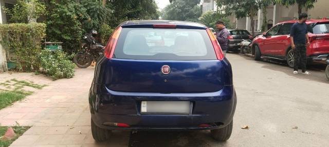 https://images10.gaadi.com/usedcar_image/3669029/original/05__VCC_1814866_96_1699173322.jpg?imwidth=6402
