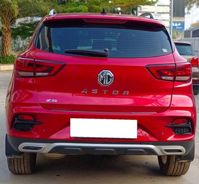 https://images10.gaadi.com/usedcar_image/3669059/original/processed_img2913877__usedcar_whatsappimage2023_11_17at55625pm_2__2913877_1700283706.jpeg?imwidth=6402