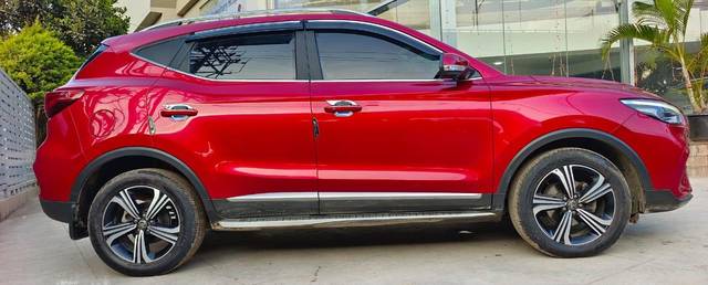 https://images10.gaadi.com/usedcar_image/3669059/original/processed_img2913877__usedcar_whatsappimage2023_11_17at55626pm_2__2913877_1700283706.jpeg?imwidth=6401