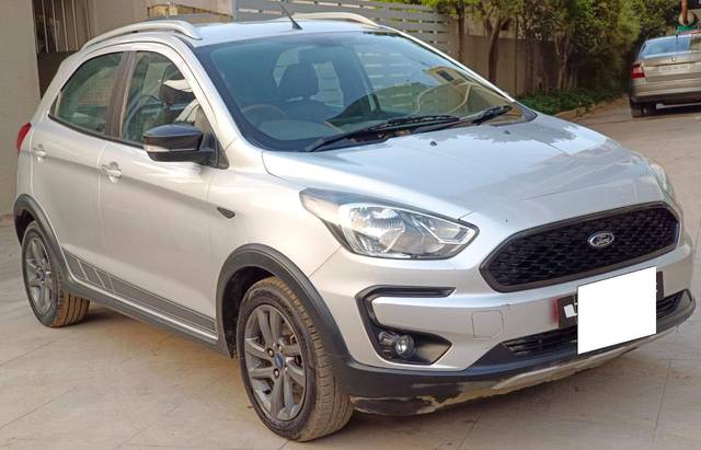 https://images10.gaadi.com/usedcar_image/3669060/original/processed_img2913878__usedcar_whatsappimage2023_11_17at60404pm_2913878_1700283574.jpeg?imwidth=6400
