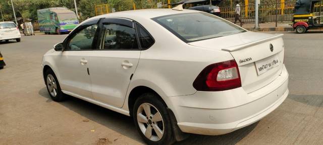 https://images10.gaadi.com/usedcar_image/3669103/original/05__VCC_IMG_1699170825094_1814865_95_1699171077.jpg?imwidth=6401