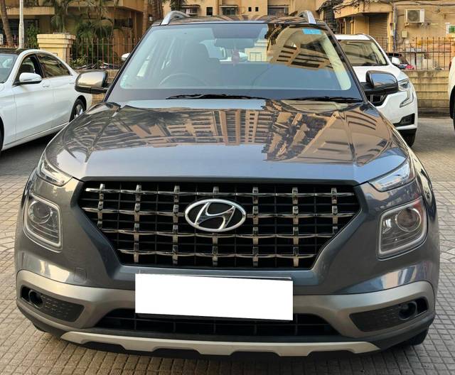 https://images10.gaadi.com/usedcar_image/3669209/original/processed_img2913957__used_car_2913957_1699788037.jpg?imwidth=6400