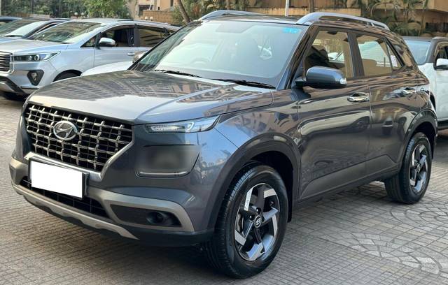 https://images10.gaadi.com/usedcar_image/3669209/original/processed_img2913957__used_car_2913957_1699788039.jpg?imwidth=6402