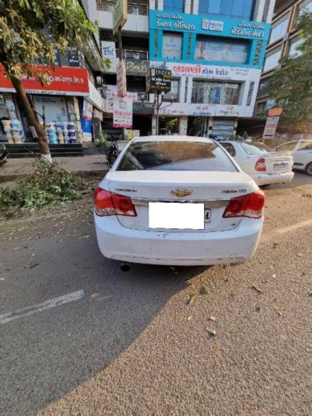 https://images10.gaadi.com/usedcar_image/3669215/original/processed_e924665a-0536-4781-bc85-cd968fd8858f.jpg?imwidth=6402
