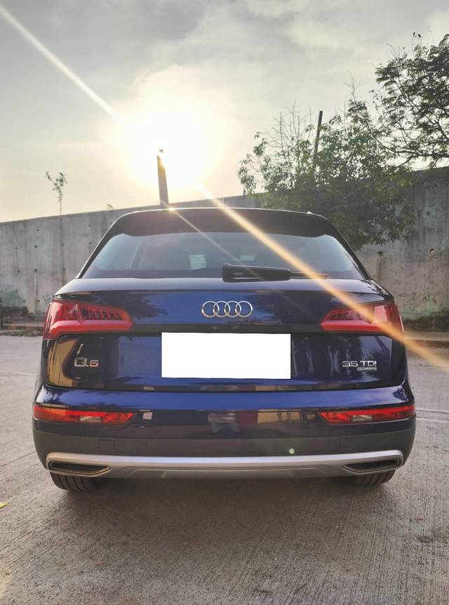 https://images10.gaadi.com/usedcar_image/3669317/original/processed_img2914003__used_car_2914003_1699794800.jpg?imwidth=6402