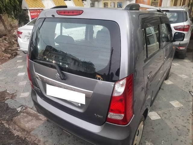 https://images10.gaadi.com/usedcar_image/3669319/original/processed_84e6dc10-9362-49ac-9e76-abd40d13a77d.jpg?imwidth=6400