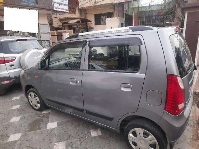 https://images10.gaadi.com/usedcar_image/3669319/original/processed_a3741e6d-1ee1-4e79-a40b-a7de2c57d837.jpg?imwidth=6402