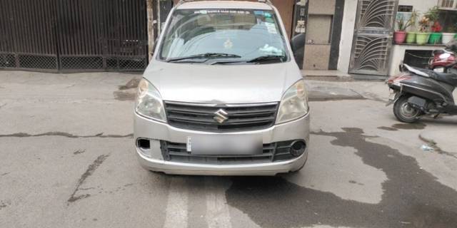 https://images10.gaadi.com/usedcar_image/3669341/original/05__VCC_1814993_94_1699188127.jpg?imwidth=6400