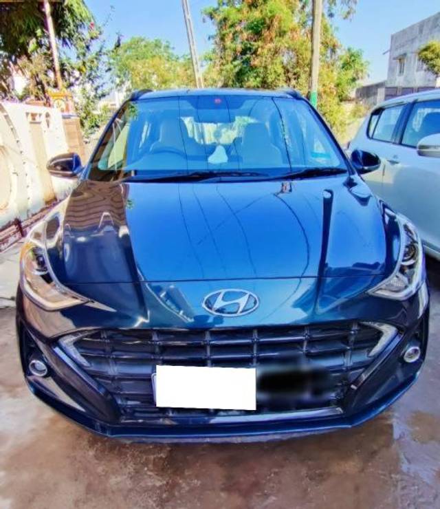 https://images10.gaadi.com/usedcar_image/3669363/original/processed_559a7c73-dfbd-4885-847d-0969a820d963.jpg?imwidth=6400