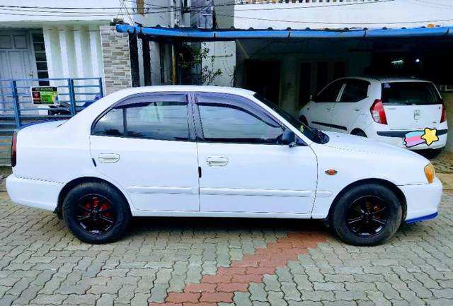 https://images10.gaadi.com/usedcar_image/3669604/original/processed_cb9442f6-67cb-493f-878c-b97851d16900.jpg?imwidth=6401