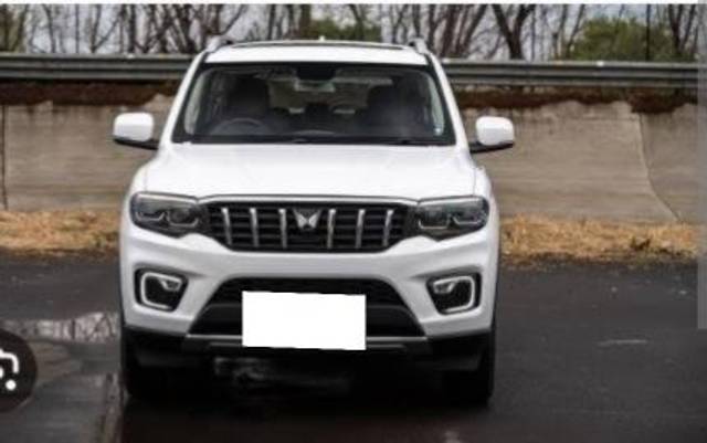 https://images10.gaadi.com/usedcar_image/3669617/original/processed_9942deba-a85a-46b0-adbf-05fc88ae3c16.jpg?imwidth=6400