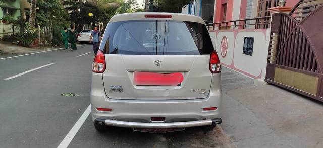 https://images10.gaadi.com/usedcar_image/3669636/original/processed_5447ff34-7e33-4023-b7f7-fbeedb8591ce.jpg?imwidth=6401