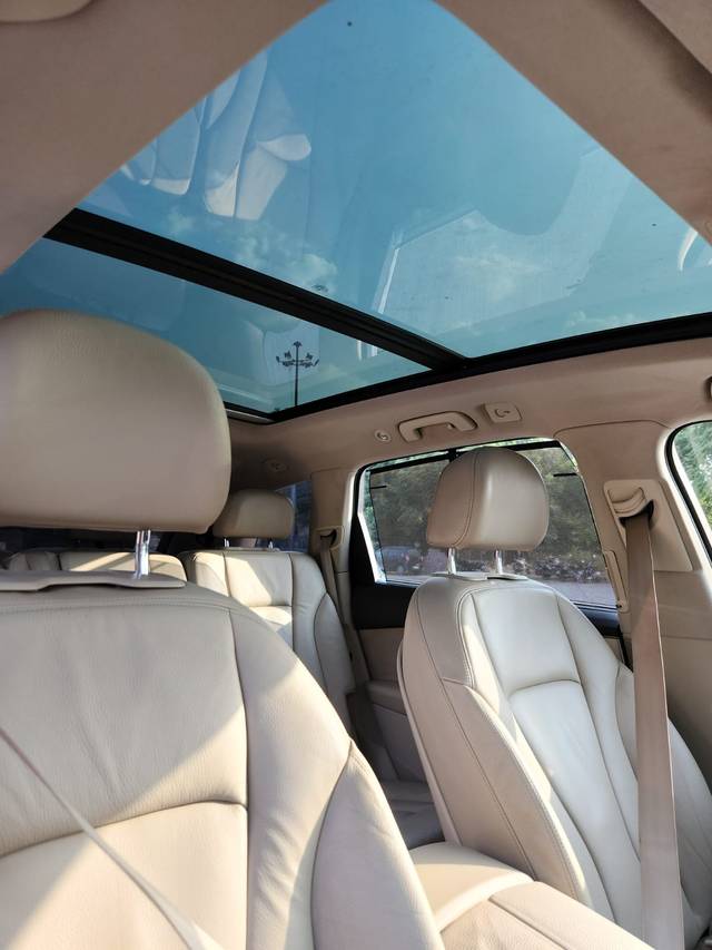 https://images10.gaadi.com/usedcar_image/3669689/original/img2914062__used_car_2914062_1699849146.jpg?imwidth=6401
