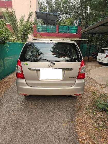 Toyota Innova 2.5 VX (Diesel) 8 Seater BS IV Toyota Innova 2.5 VX (Diesel) 8 Seater BS IV