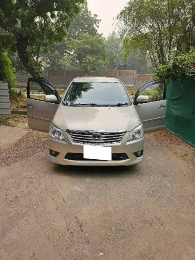https://images10.gaadi.com/usedcar_image/3669702/original/processed_e4e2128e-4015-4c51-92fe-5821a4b436ae.jpg?imwidth=6402