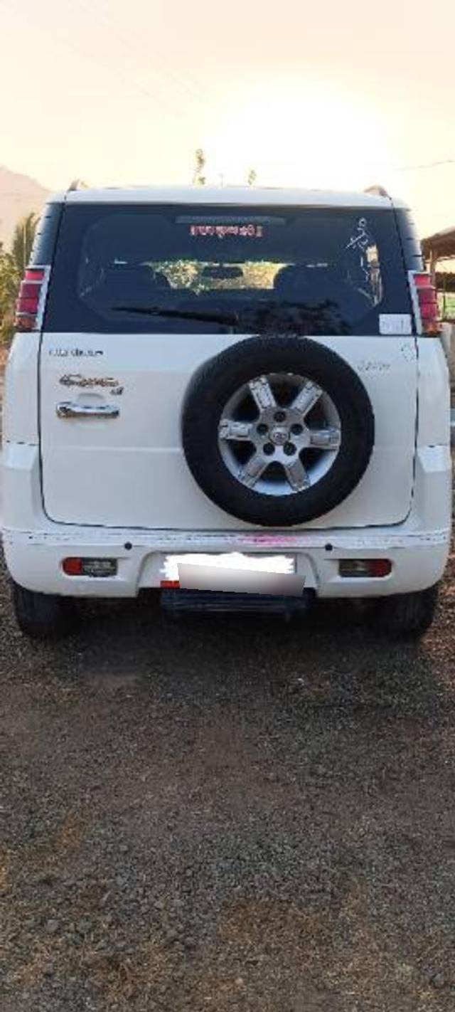 https://images10.gaadi.com/usedcar_image/3669722/original/processed_b4808830-3fe0-42ed-93d0-7ff116926037.jpg?imwidth=6401