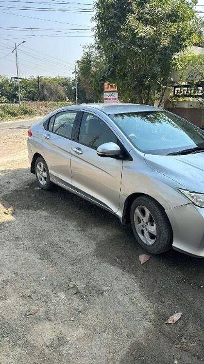 Honda City i DTEC V Honda City i DTEC V