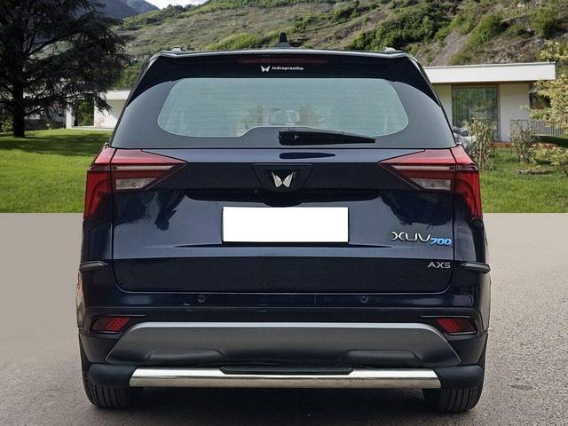 https://images10.gaadi.com/usedcar_image/3669777/original/processed_img2914086__used_car_2914086_1701099213.jpg?imwidth=6402
