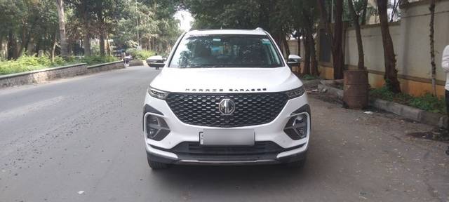 https://images10.gaadi.com/usedcar_image/3669834/original/06__VCC_1815150_94_1699250271.jpg?imwidth=6400