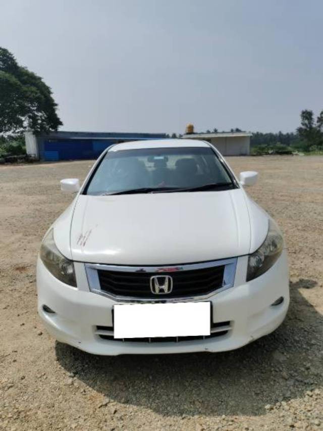 https://images10.gaadi.com/usedcar_image/3669985/original/processed_b74a78ff-9017-454f-a874-81c8784f80e5.jpg?imwidth=6400
