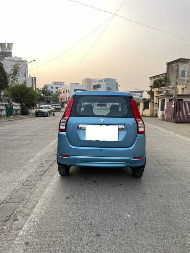 https://images10.gaadi.com/usedcar_image/3670029/original/processed_img2914160__used_car_2914160_1699863697.jpg?imwidth=6401