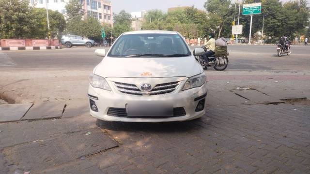 https://images10.gaadi.com/usedcar_image/3670041/original/06__VCC_1815199_94_1699255783.jpg?imwidth=6400