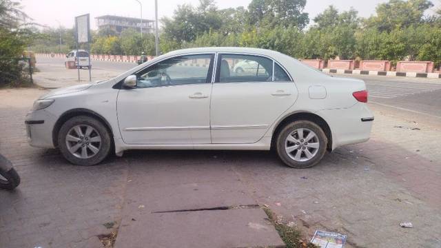 https://images10.gaadi.com/usedcar_image/3670041/original/06__VCC_IMG_1699251486121_1815199_95_1699251740.jpg?imwidth=6401