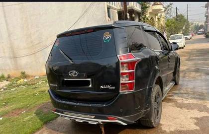 Mahindra XUV500 W8 FWD Mahindra XUV500 W8 FWD