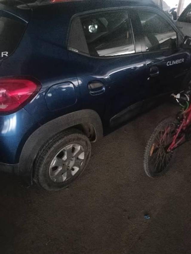 https://images10.gaadi.com/usedcar_image/3670070/original/processed_eacc5618-e66b-4ad0-be39-a37e1fa15370.jpg?imwidth=6400
