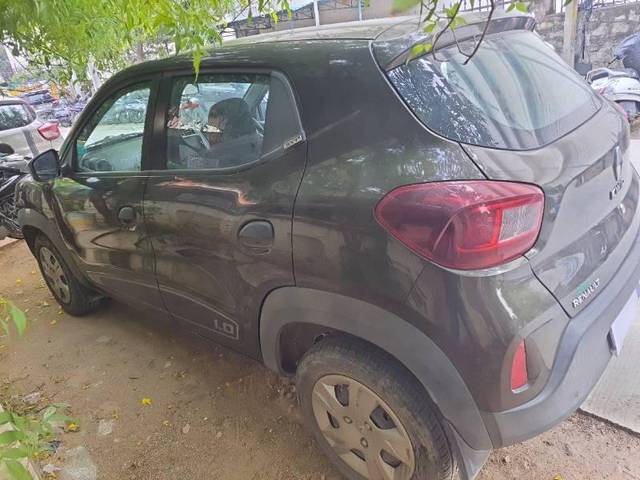 https://images10.gaadi.com/usedcar_image/3670162/original/processed_9d27d574-19e9-4306-82f0-3927fbbc15af.jpg?imwidth=6402