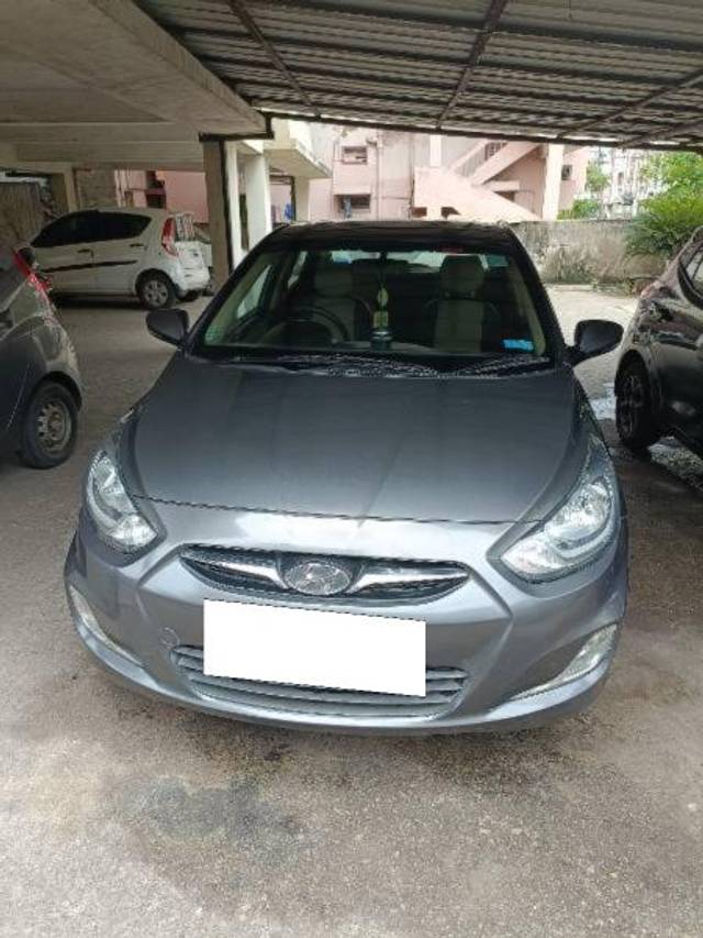 https://images10.gaadi.com/usedcar_image/3670198/original/processed_43f53e44-5ad7-4b01-bdb0-fb5af2350f7f.jpg?imwidth=6400