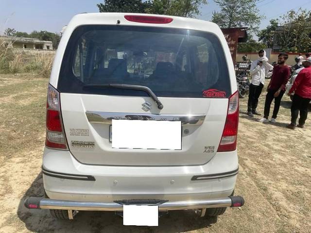 https://images10.gaadi.com/usedcar_image/3670213/original/processed_8d664b80-2851-4223-adf8-dda86513accb.jpg?imwidth=6401