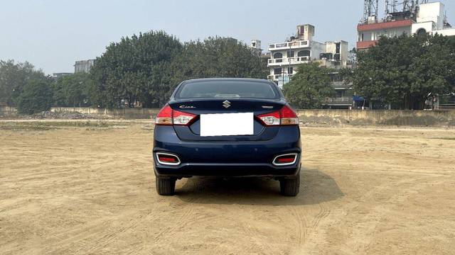 https://images10.gaadi.com/usedcar_image/3670278/original/processed_img2914243__used_car_2914243_1700464946.jpg?imwidth=6402