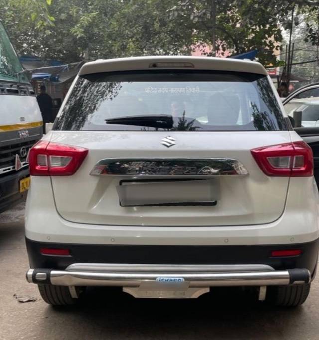 https://images10.gaadi.com/usedcar_image/3670296/original/processed_img2914246__usedcar_img_4927_2914246_1699951316.jpg?imwidth=6402